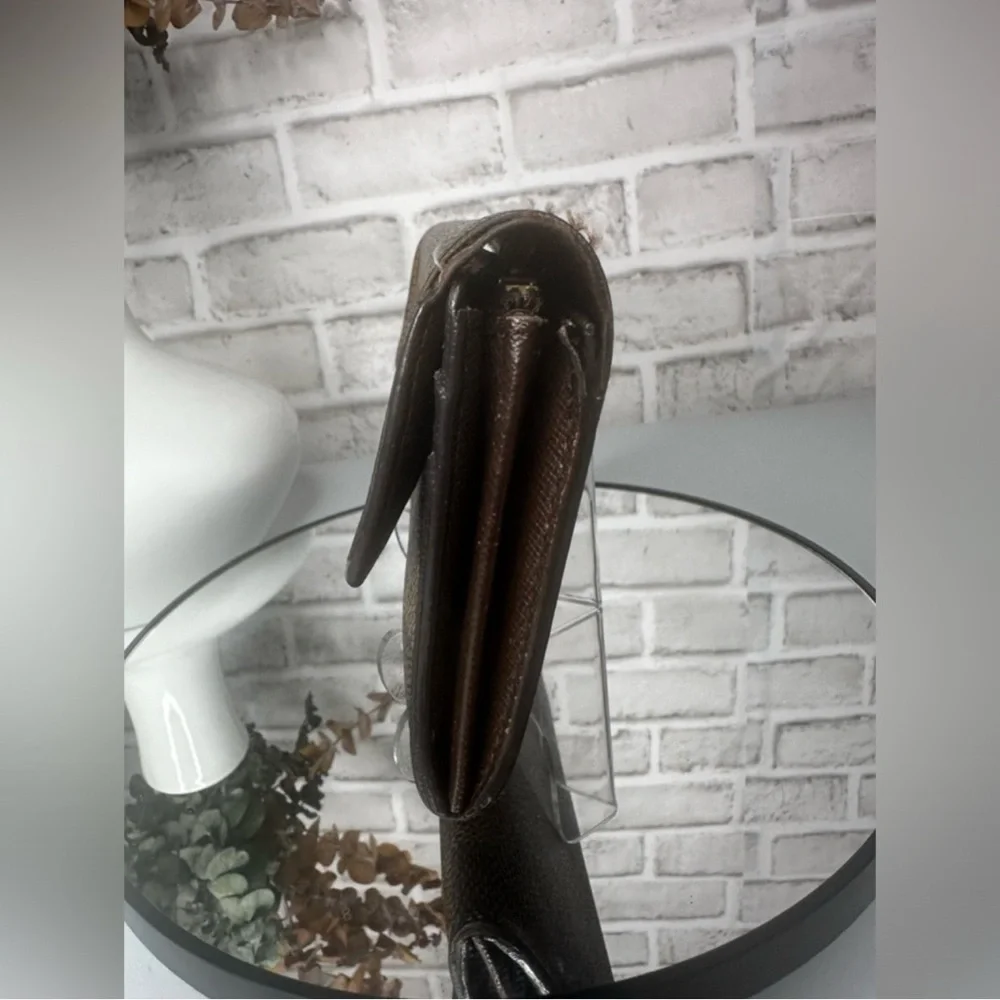 LOUIS VUITTON Damier Portefeuille
Sarah Bifold Wallet Long Wallet. Sold as is - Picture 3 of 12